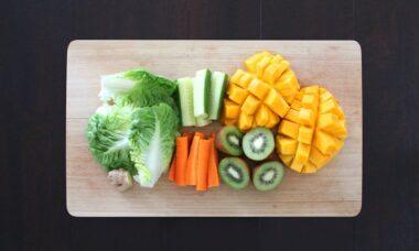 découvrez tout ce que vous devez savoir sur l'allergie au kiwi, ses symptômes, ses causes et les précautions à prendre pour vivre sereinement avec cette hypersensibilité alimentaire.
