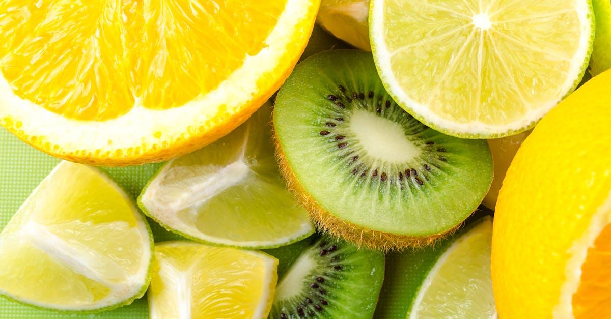 découvrez tout ce qu'il faut savoir sur l'allergie au kiwi : symptômes, causes, traitements et conseils pour prévenir les réactions allergiques. informez-vous pour mieux gérer cette allergie alimentaire.