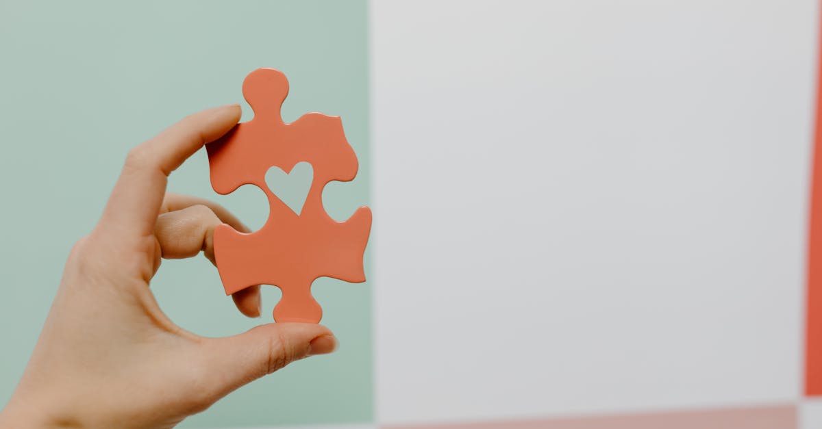 découvrez le concept de sensibilité dans notre article, qui explore son impact sur les émotions, les relations et la perception du monde. apprenez à mieux comprendre et gérer votre sensibilité pour un épanouissement personnel et social.