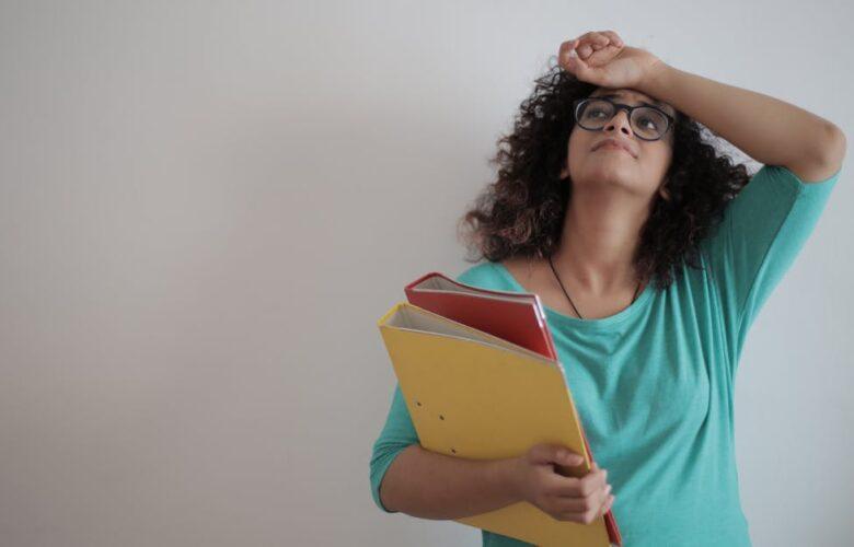 découvrez les causes de la fatigue, ses symptômes et des conseils pratiques pour retrouver votre énergie. apprenez à mieux gérer votre quotidien et à améliorer votre bien-être grâce à nos astuces.