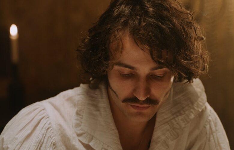 découvrez l'univers fascinant des moustaches ! apprenez tout sur les styles, les tendances et les soins pour entretenir votre moustache. que vous soyez un passionné ou simplement curieux, plongez-vous dans le monde des moustachus avec nos conseils et astuces.