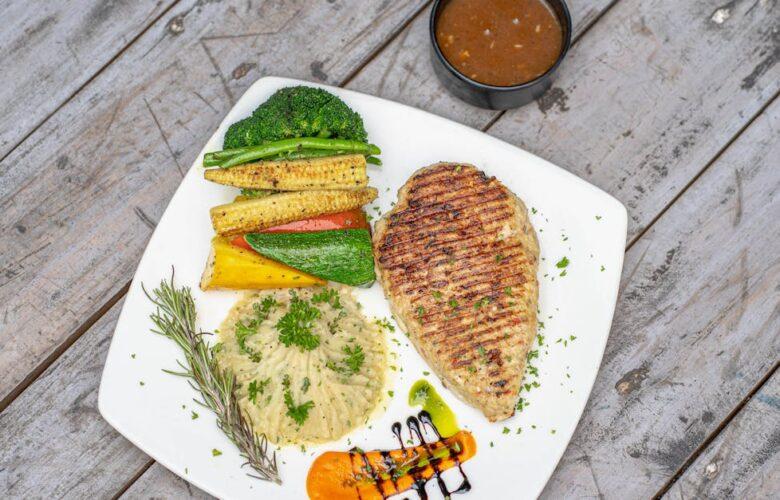 découvrez comment préparer des carottes rôties savoureuses et délicieuses. cette recette simple met en valeur la douceur naturelle des carottes, rehauscée par des herbes aromatiques et un léger croustillant. parfaites en accompagnement ou en plat principal, ces carottes rôties raviront vos convives à chaque bouchée.