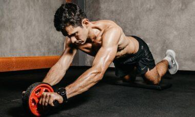 découvrez des conseils et des exercices efficaces pour sculpter et renforcer vos abdominaux. améliorez votre posture, votre équilibre et votre confiance en vous grâce à notre guide complet sur les exercices abdominaux.