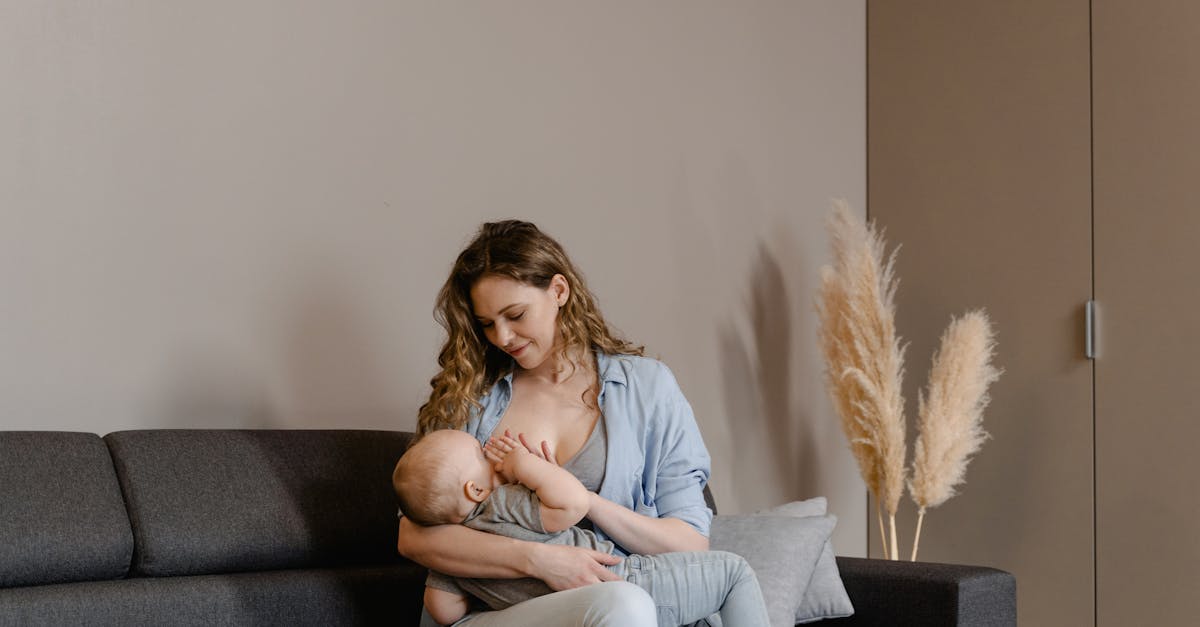 découvrez les bienfaits de l'allaitement pour vous et votre bébé. apprenez des conseils pratiques, des techniques et des informations pour vivre une expérience d'allaitement réussie et enrichissante.