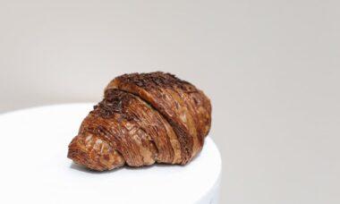 découvrez l'univers de la pâte feuilletée : des recettes délicieuses et des techniques pour maîtriser cet incontournable de la pâtisserie. apprenez à créer des plats sucrés et salés à base de pâte feuilletée, idéal pour impressionner vos invités!