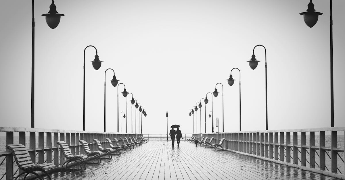 découvrez comment bâtir des relations solides et épanouissantes grâce à nos conseils et nos stratégies éprouvées. apprenez à mieux comprendre vos proches et à renforcer vos liens affectifs.