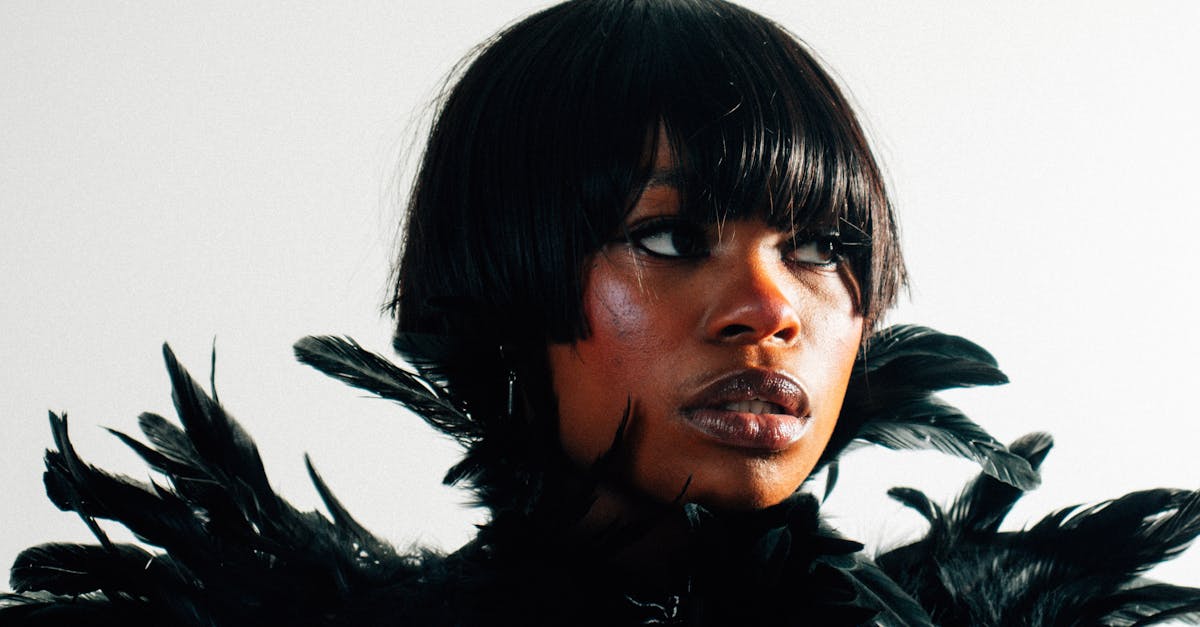découvrez les coupes de cheveux courtes les plus tendances qui mettent en valeur votre personnalité. que vous optiez pour un bob chic, un pixie audacieux ou une coupe dégradée, trouvez l'inspiration pour votre prochain look moderne et élégant.