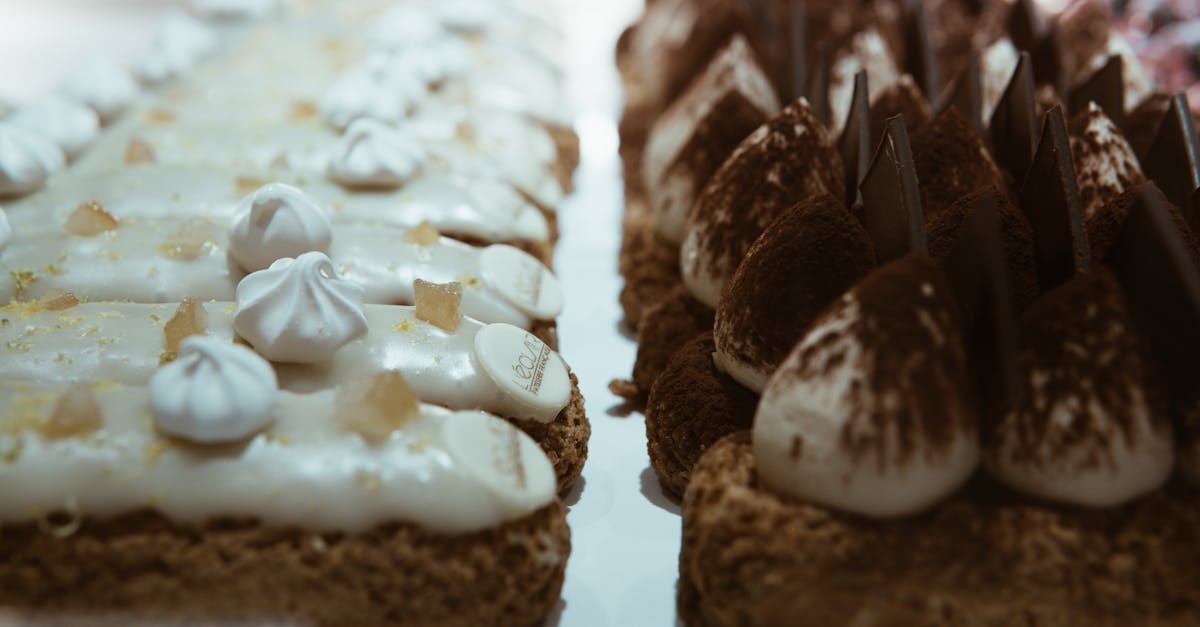 découvrez la recette classique du tiramisu, ce dessert italien irrésistible à base de mascarpone, café et biscuits. apprenez à préparer ce délice crémeux qui ravira vos papilles et saura impressionner vos invités.
