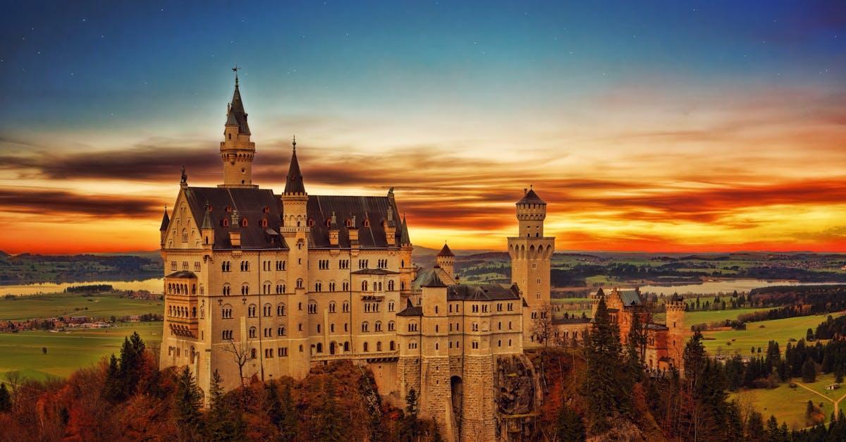 découvrez l'histoire fascinante et l'architecture majestueuse des châteaux, ces monuments emblématiques qui témoignent du passé. plongez dans un univers de légendes, de rois et de batailles, et explorez les châteaux enchanteurs qui parsèment le paysage. une invitation à voyager à travers le temps et à admirer la beauté de ces forteresses.