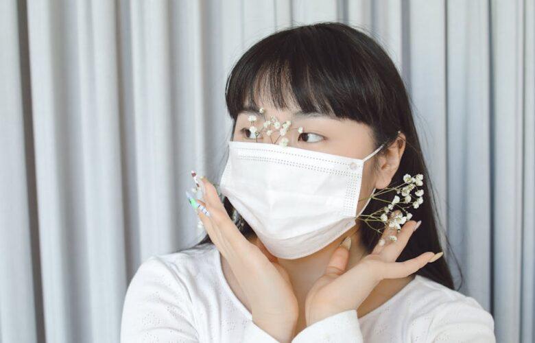 découvrez les curtain bangs, la tendance capillaire qui apporte une touche de fraîcheur et de style à votre coiffure. apprenez à les adopter et à les styliser pour sublimer votre visage et mettre en valeur votre personnalité.