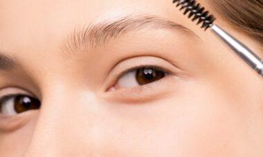 découvrez l'art de la beauté avec nos conseils et astuces pour des sourcils parfaits. apprenez à styliser, épiler et entretenir vos sourcils pour un regard irrésistible et élégant.