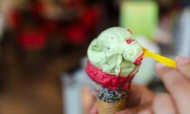 découvrez l'univers des cuillères congelées : une façon ludique et innovante de déguster vos desserts et boissons préférés. idéales pour maintenir la fraîcheur de vos créations gourmandes, ces cuillères apporteront une touche originale à vos repas !