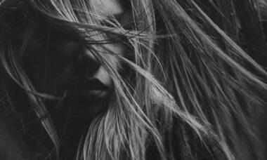 découvrez tout l'univers de la coiffure : tendances capillaires, soins pour les cheveux, conseils d'experts et astuces pour sublimer votre chevelure. transformez vos cheveux en une véritable œuvre d'art et révélez votre beauté naturelle.