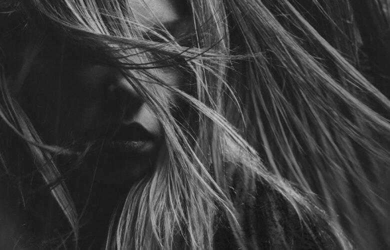 découvrez tout l'univers de la coiffure : tendances capillaires, soins pour les cheveux, conseils d'experts et astuces pour sublimer votre chevelure. transformez vos cheveux en une véritable œuvre d'art et révélez votre beauté naturelle.