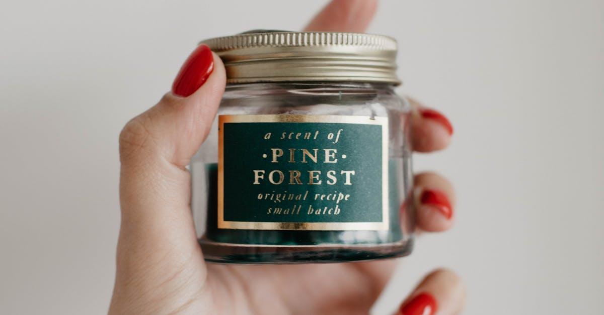découvrez nos astuces incontournables pour des ongles parfaits ! des conseils sur la manucure, la pose de vernis et l'entretien, pour des ongles sains et élégants au quotidien.