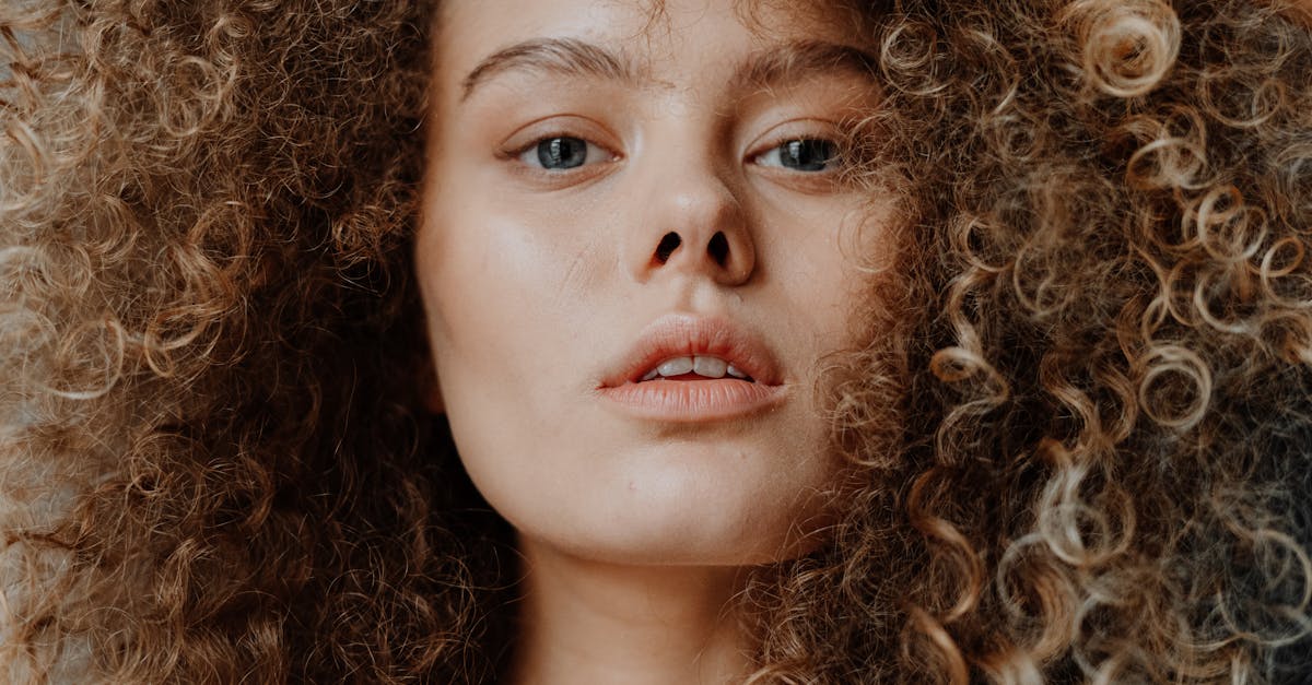 découvrez l'essence de la beauté naturelle avec nos conseils et produits écoresponsables. explorez des astuces pour mettre en valeur votre beauté authentique tout en respectant l'environnement.