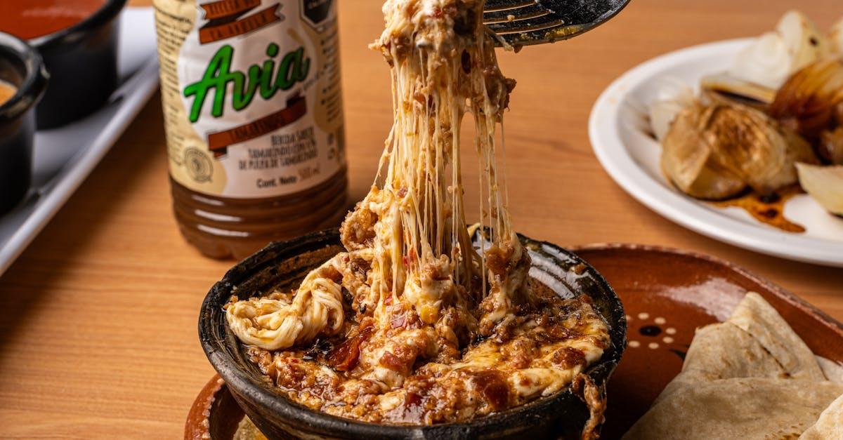 savourez des tacos de pulled pork irrésistibles, alliant tendreté de la viande, épices savoureuses et garnitures fraîches. une explosion de saveurs qui ravira vos papilles à chaque bouchée.
