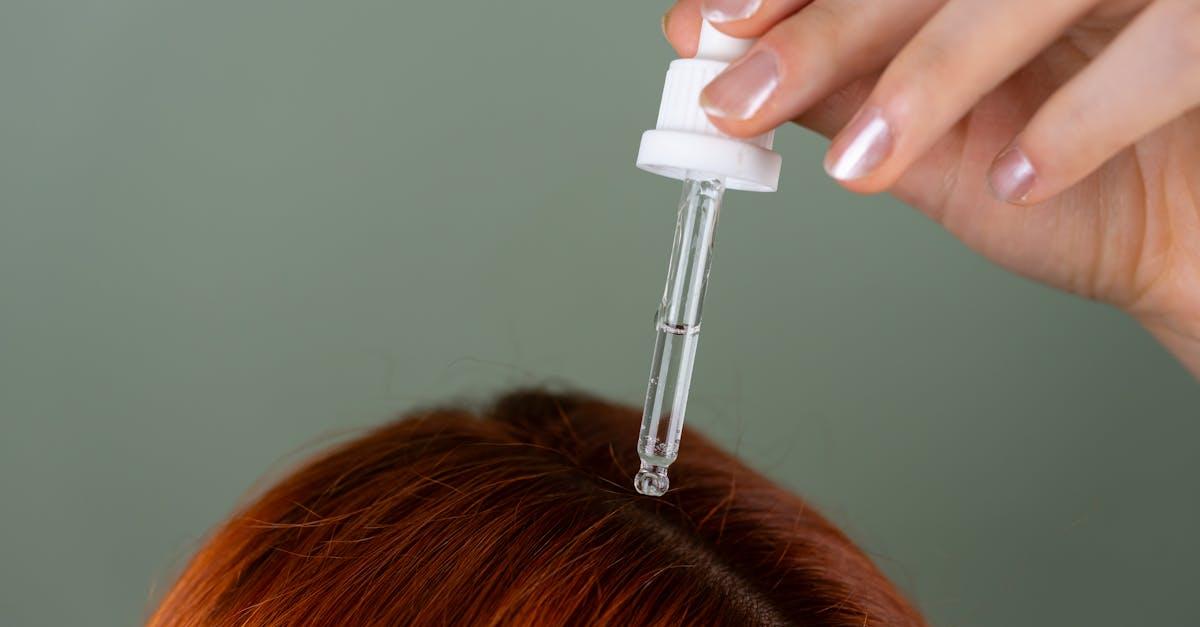 découvrez notre guide complet sur le soin du cuir chevelu, incluant des conseils, des produits recommandés et des routines adaptées pour maintenir un cuir chevelu sain et vibrant.
