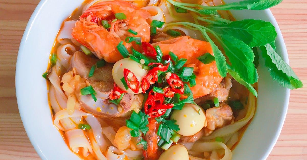 découvrez tout ce qu'il faut savoir sur l'allergie aux crevettes : symptômes, causes, traitement et conseils pratiques pour vivre sereinement avec cette allergie alimentaire courante.