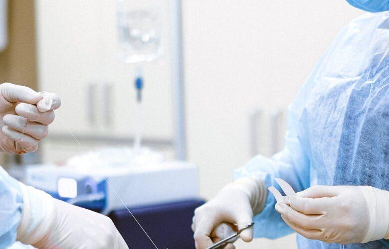 découvrez tout ce qu'il faut savoir sur la chirurgie : types d'interventions, techniques, préparation, récupération et conseils pour un rétablissement optimal.