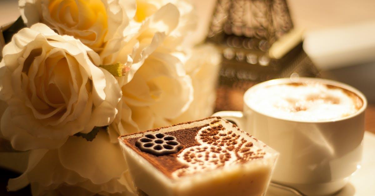 découvrez la délicieuse recette du tiramisu, ce dessert italien classique à base de mascarpone, café et biscuits savoiardi. apprenez à préparer ce délice crémeux et aérien qui ravira vos papilles et celles de vos invités.
