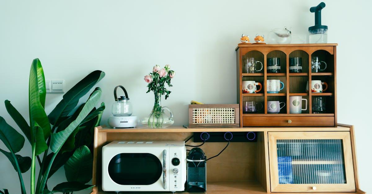 découvrez notre collection d'appareils électroménagers vintage, alliant charme rétro et fonctionnalité moderne. parfaits pour ajouter une touche nostalgique à votre cuisine tout en garantissant des performances optimales.