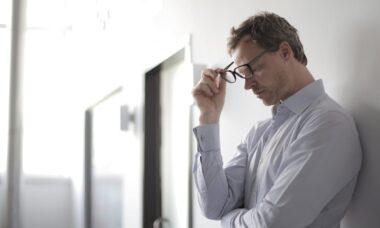 découvrez des stratégies efficaces pour mieux gérer l'anxiété. apprenez à identifier vos déclencheurs, à pratiquer des techniques de relaxation, et à améliorer votre bien-être mental au quotidien.