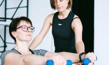 découvrez des entraînements efficaces avec la barre workout, un équipement polyvalent qui sculpte et renforce votre corps. idéal pour tous les niveaux, améliorez votre force et votre posture tout en vous amusant.