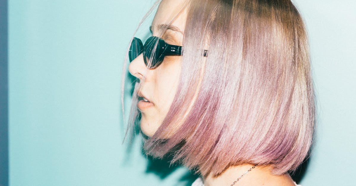 découvrez le bob cut, une coupe de cheveux tendance qui allie élégance et modernité. parfait pour tous les types de cheveux, ce style intemporel cadre le visage et met en valeur votre beauté naturelle. apprenez des astuces pour entretenir votre bob et trouvez l'inspiration pour votre prochain look.