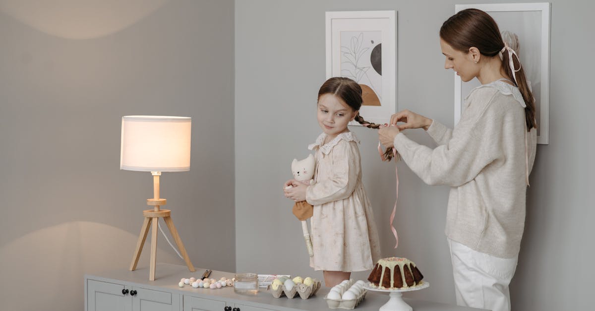 découvrez le style tendance du chignon tressé : un look élégant et décontracté qui sublime vos cheveux tout en ajoutant une touche bohème à votre apparence. parfait pour toutes les occasions, apprenez à réaliser facilement cette coiffure avec nos astuces et conseils pratiques.