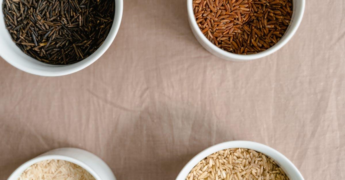 découvrez les bienfaits du riz brun, une alternative nutritive et délicieuse au riz blanc. riche en fibres et en nutriments essentiels, le riz brun est parfait pour une alimentation saine. apprenez comment le cuisiner et l'incorporer dans vos plats préférés pour varier les plaisirs et profiter de ses avantages.