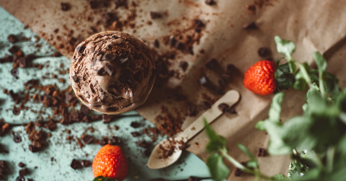 découvrez notre délicieuse recette de brownie, un gâteau fondant au chocolat, facile à préparer. idéal pour vos desserts et goûters, ce brownie saura ravir les papilles des petits comme des grands !