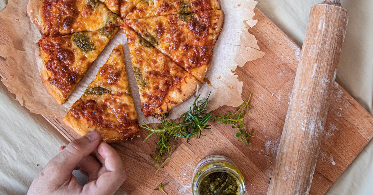 découvrez nos délicieux triangles au fromage, une collation parfaite pour les amateurs de fromage. savourez leur croustillante croûte dorée et leur cœur fondant de fromage crémeux. idéaux pour un apéritif, un encas ou un repas rapide, ces triangles au fromage raviront vos papilles à chaque bouchée.