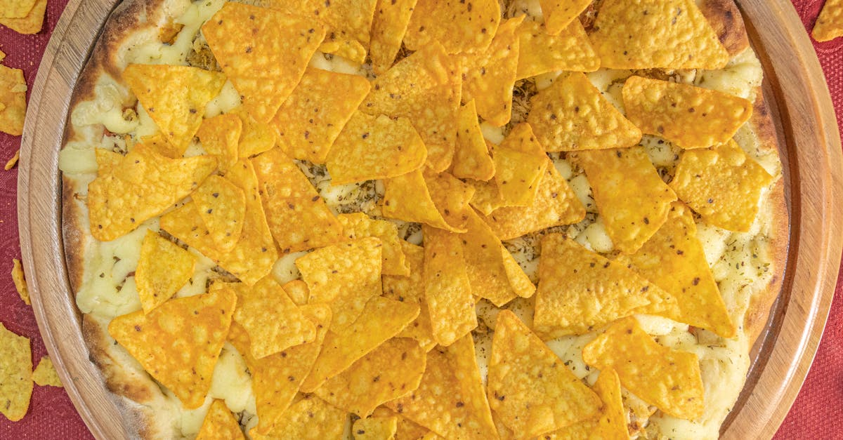 découvrez notre délicieuse sélection de triangles au fromage, parfaits pour l'apéritif ou comme en-cas savoureux. un mélange irrésistible de fromages fondus dans une pâte croustillante, idéal pour ravir toutes les papilles. préparez-vous à une explosion de saveurs !