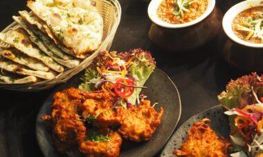 découvrez notre délicieuse recette de chili con carne, un plat savoureux et réconfortant à base de viande hachée, haricots et épices. parfait pour vos repas en famille ou entre amis, ce plat épicé est facile à préparer et ravira vos papilles. idéal pour une soirée chaleureuse, accompagnez-le de pain ou de riz pour un festin inoubliable.