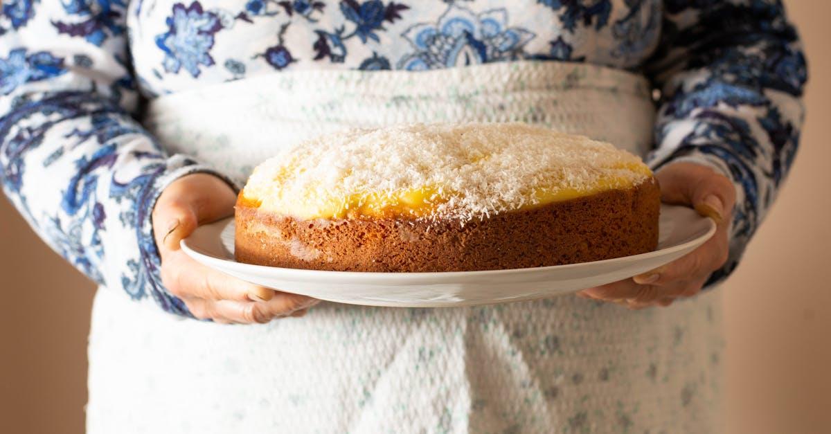 découvrez notre délicieuse recette de rochers à la noix de coco ! faciles à préparer, ces douceurs croustillantes à l'extérieur et moelleuses à l'intérieur raviront vos papilles. idéales pour les amateurs de sucré et parfaites pour toutes les occasions. suivez notre guide étape par étape pour réaliser ces petites merveilles.