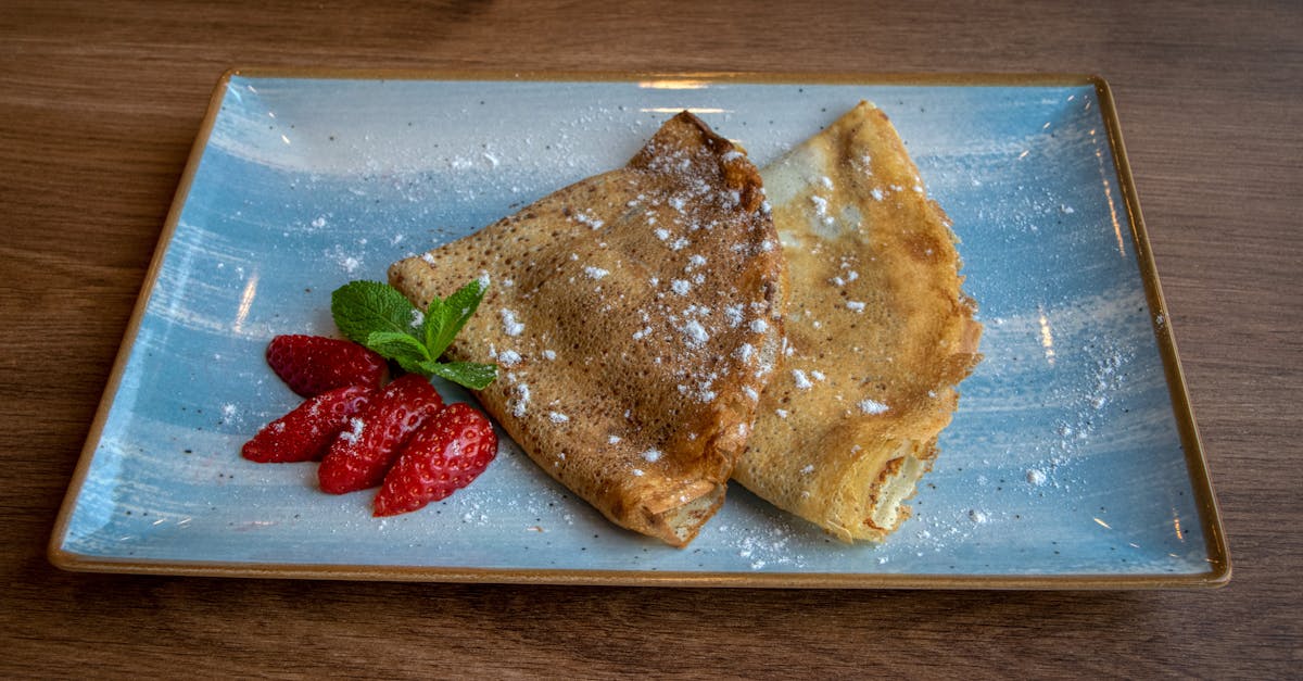 découvrez notre délicieuse recette de crêpes : légères, moelleuses et faciles à préparer. parfaites pour un petit-déjeuner gourmand ou un dessert savoureux, apprenez à les accommoder selon vos envies avec des garnitures variées!