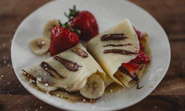 découvrez l'univers savoureux des crêpes avec des recettes délicieuses et variées. que ce soit pour un repas, un dessert ou une collation, apprenez à réaliser des crêpes parfaites, de la traditionnelle crêpe sucrée à la savoureuse crêpe salée. satisfaites toutes vos envies gourmandes !