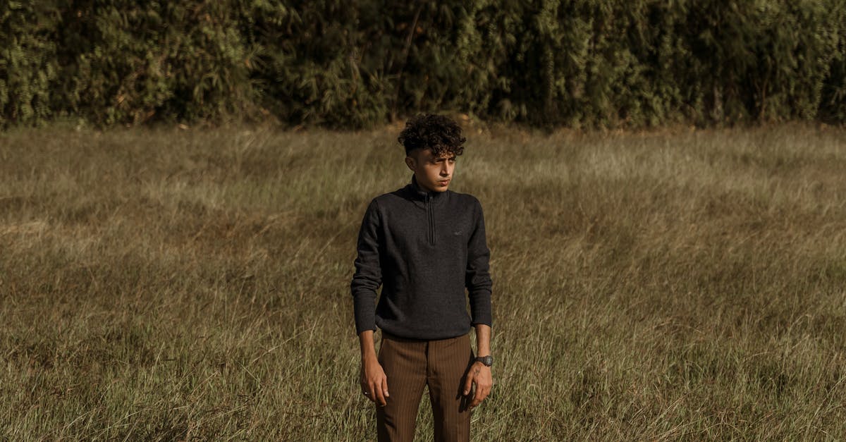 découvrez les coiffures tendance pour les cheveux bouclés ! que ce soit des coiffures décontractées ou élégantes, trouvez l'inspiration pour mettre en valeur vos boucles avec des conseils, astuces et idées de styles adaptés à votre texture capillaire.