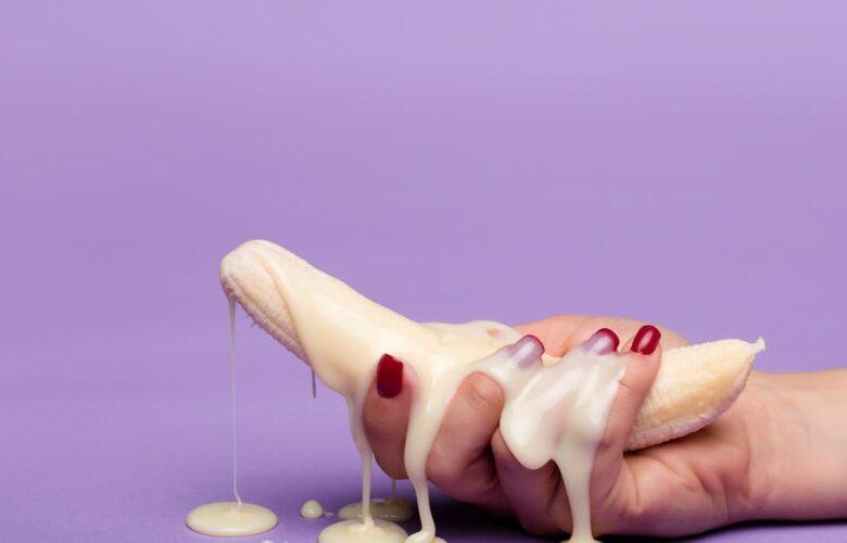 découvrez tout ce qu'il faut savoir sur l'éjaculation : définition, mécanismes biologiques, impacts sur la santé sexuelle et conseils pour une vie intime épanouie.