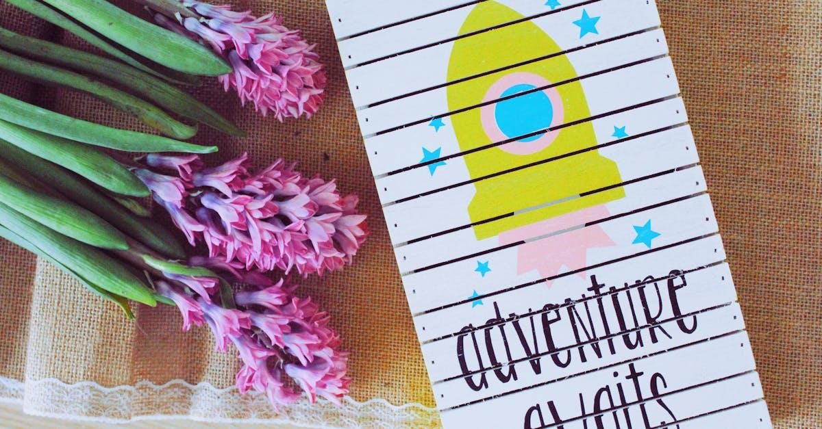 découvrez les beautés et les caractéristiques de l'hyacinthe, une plante à fleurs vibrantes qui apporte une touche de couleur et de parfum à votre jardin. explorez ses variétés, conseils de culture et utilisations décoratives pour en profiter au maximum.