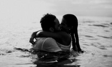 découvrez la profondeur de l'intimité, un voyage émotionnel et physique qui renforce les liens humains. explorez les différentes facettes de cette connexion, des relations amoureuses aux amitiés sincères, et apprenez comment cultiver une intimité authentique dans votre vie.