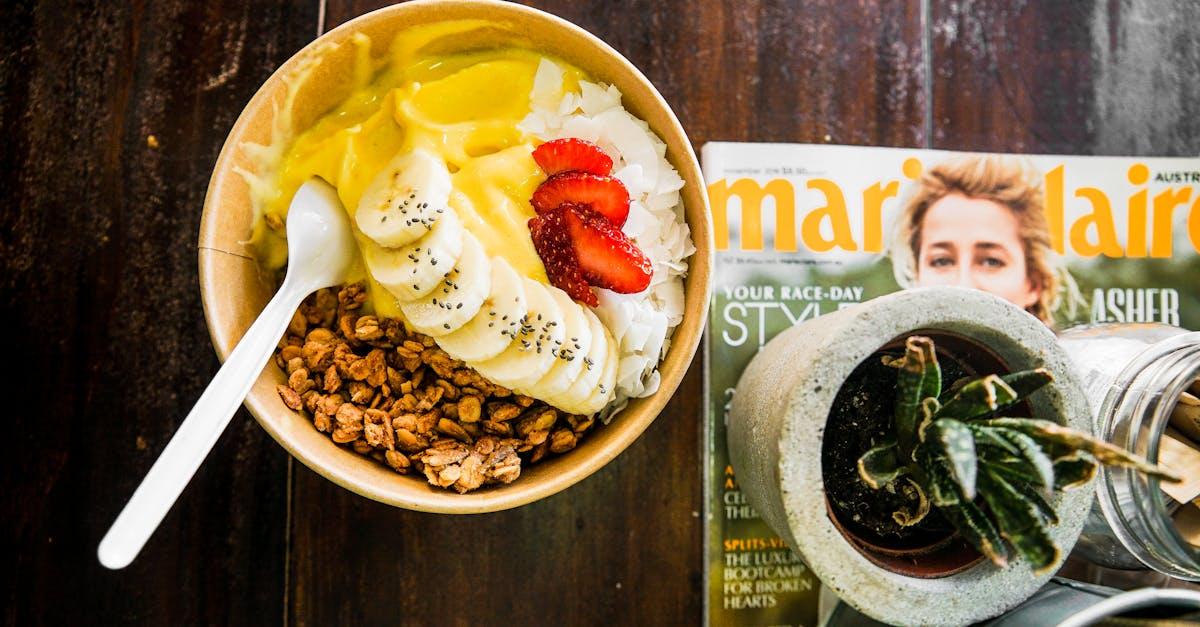 découvrez notre délicieux muesli, un mélange parfait de flocons d'avoine, fruits secs et noix, idéal pour un petit déjeuner sain et nourrissant. savourez chaque bouchée et commencez votre journée avec énergie !