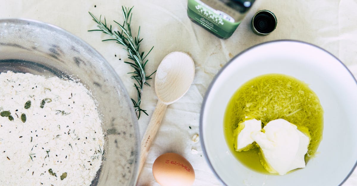 découvrez les bienfaits de l'huile d'olive, un incontournable de la cuisine méditerranéenne. apprenez comment choisir la meilleure huile d'olive, ses utilisations en cuisine et ses vertus pour la santé. explorez les différentes variétés, de l'huile d'olive extra vierge aux mélanges aromatisés, et enrichissez vos plats avec cette délicieuse huile saine.