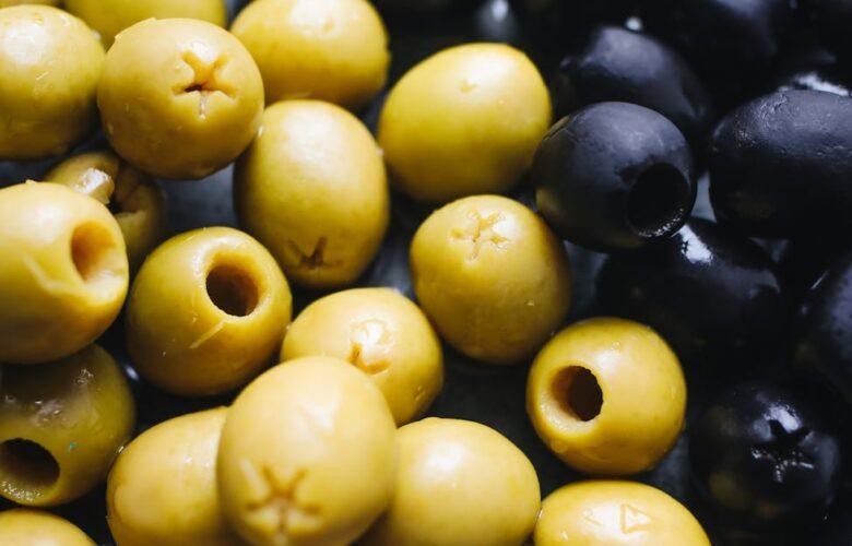 découvrez les bienfaits exceptionnels de l'huile d'olive, un trésor de la méditerranée. apprenez comment choisir l'huile d'olive de qualité, explorez ses multiples usages en cuisine et ses vertus pour la santé. un incontournable pour les amateurs de gastronomie et de bien-être.