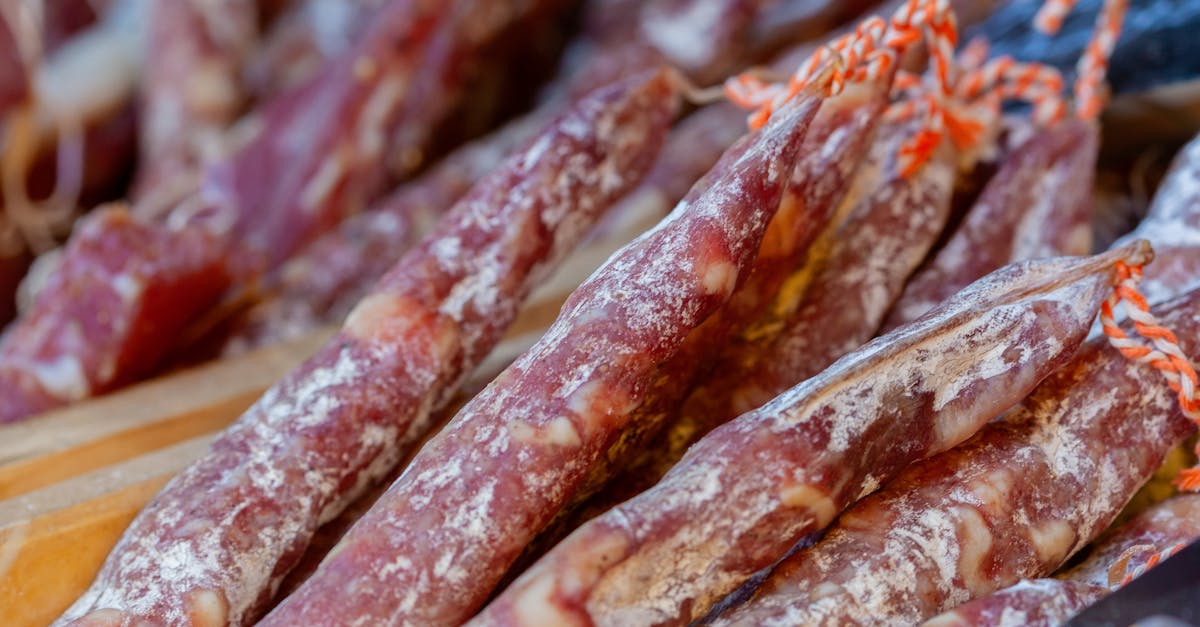 découvrez notre délicieuse saucisse bio, préparée à partir d'ingrédients 100% naturels. savourez ce produit authentique, idéal pour vos repas sains et gourmands. réveillez vos papilles avec une charcuterie respectueuse de l'environnement.
