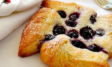 découvrez le monde savoureux de la pâte feuilletée ! apprenez à réaliser cette délicieuse base de pâtisserie, parfaite pour vos plats sucrés et salés. trouvez des recettes, conseils et astuces pour maîtriser la pâte feuilletée et épater vos invités.