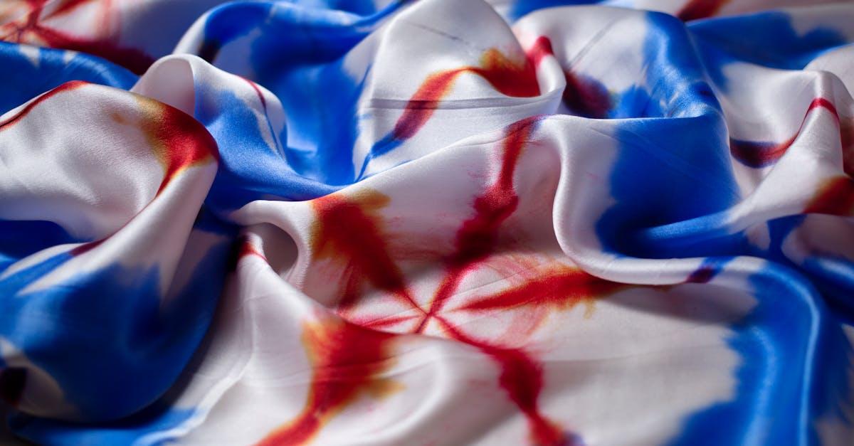découvrez l'univers du soie, un matériau luxueux et délicat, parfait pour embellir vos tenues avec une touche d'élégance. explorez les différents types de soie, leurs origines et leurs utilisations dans la mode et la décoration.