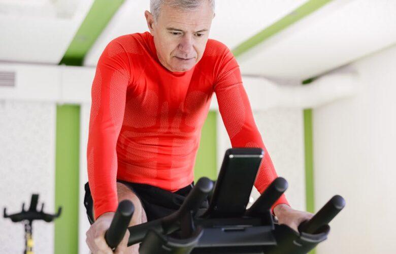 découvrez notre sélection de vélos d'appartement conçus pour un entraînement optimal à domicile. que vous soyez débutant ou cycliste expérimenté, trouvez le vélo stationnaire idéal pour améliorer votre condition physique, brûler des calories et renforcer votre endurance. profitez du confort et de la praticité d'un vélo de fitness à la maison.