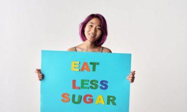 découvrez les bienfaits de la réduction du sucre pour votre santé. apprenez des astuces pratiques et des recettes savoureuses pour diminuer votre consommation de sucre tout en préservant le plaisir de manger.